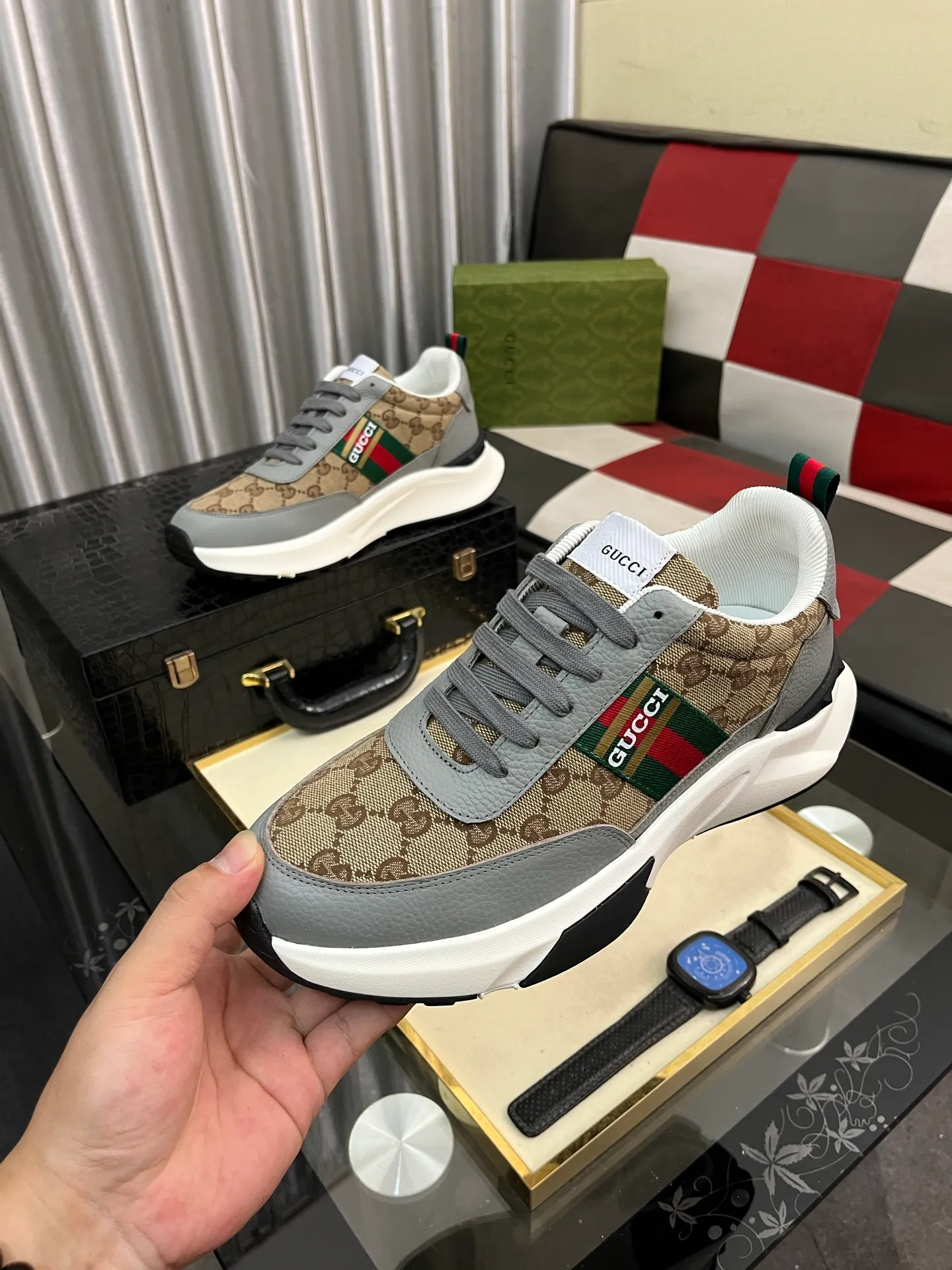Men's Men's Shoes 💰458 ⌚️⌚️[GUCCI] Gucci men's casual shoes are absolutely popular 🔥The ultimate matching item for trendy men! The charm of super texture is irresistible, the main recommendation, the flower leather color is bright! The upper is made of high-quality brand printed fabric with cowhide, breathable leather lining and wear-resistant rubber sole, noble and elegant! Extremely comfortable🎁🎁You can be as handsome as you want💪 38-445⃣️colors available